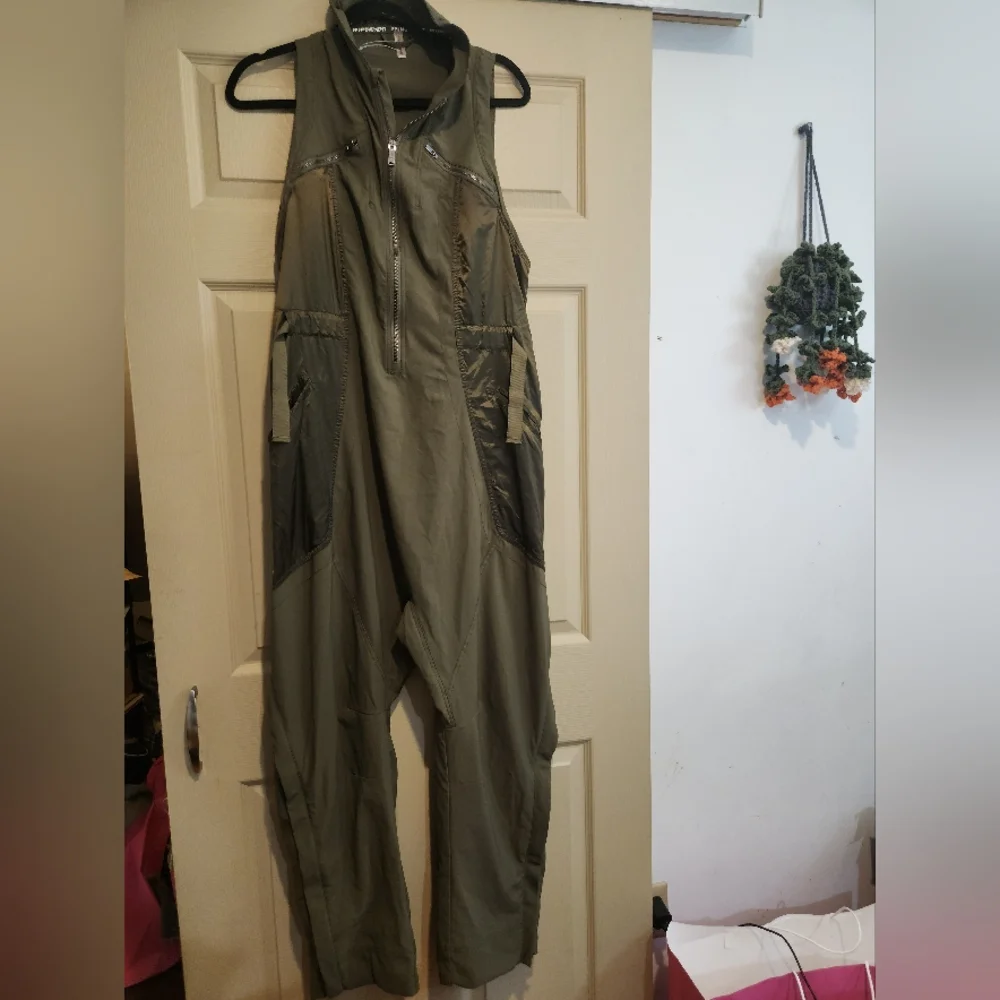 NWOT FP Movement Alignment Jumpsuit Size Small - Picture 6 of 10
